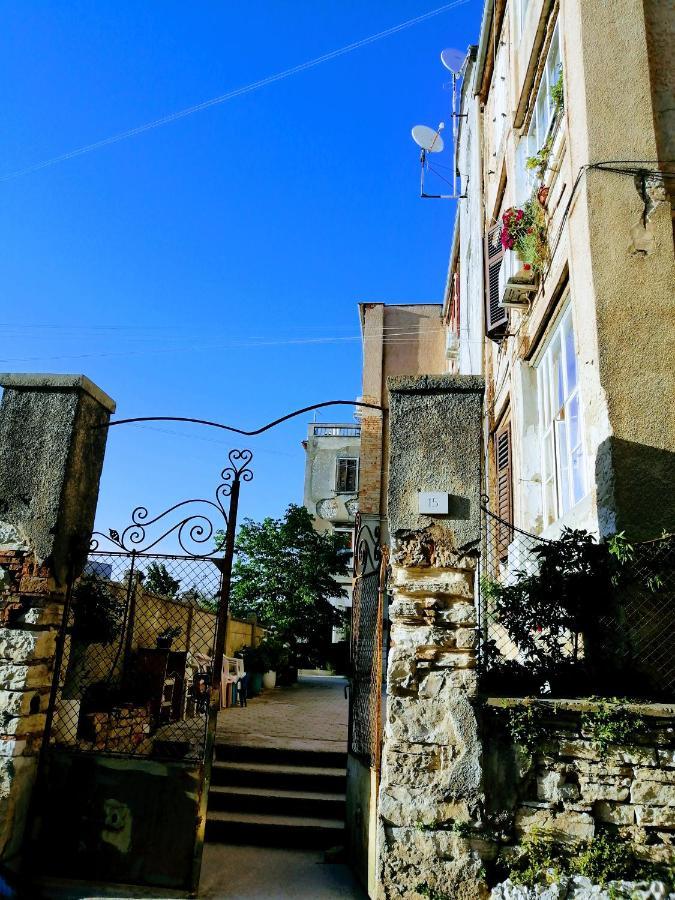 Pula Center Arena Belvedere Apartments And Rooms Esterno foto